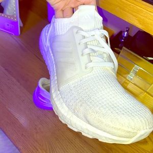 Adidas Ultra Boost 20